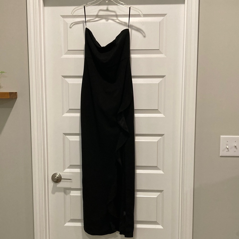 Elegant Black Strapless Dress for Women